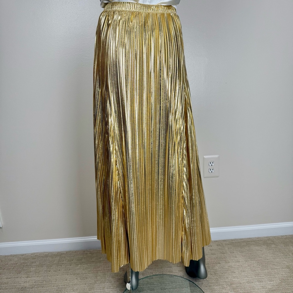 NWT Metallic Gold Pleated Midi Skirt. Elastic waist, lined XS - Picture 2 of 9